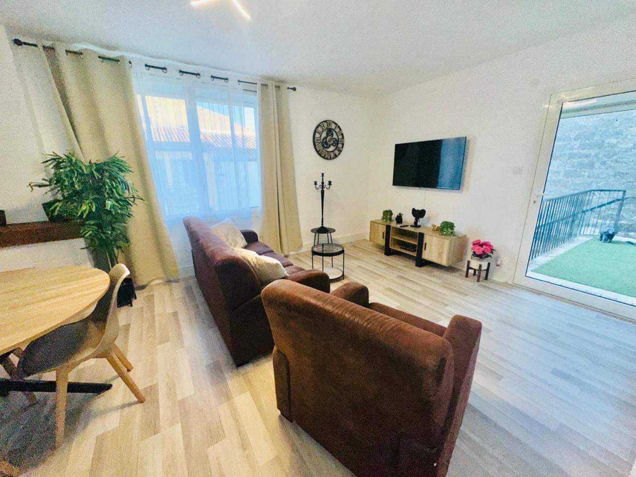 Les Appartements Du Mas - Rose Marie Aigues-Mortes Luaran gambar