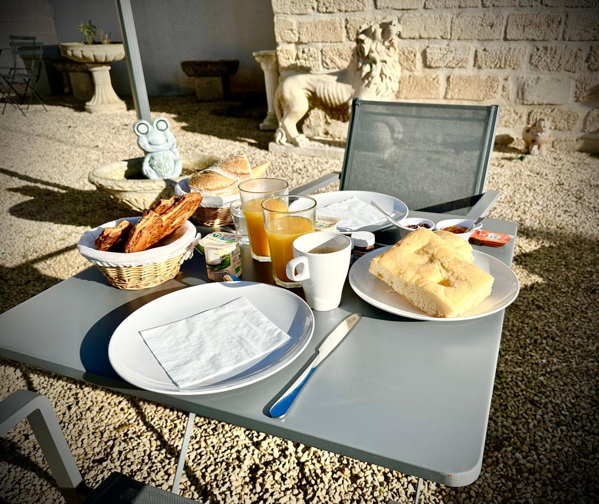 Les Appartements Du Mas - Rose Marie Aigues-Mortes Luaran gambar