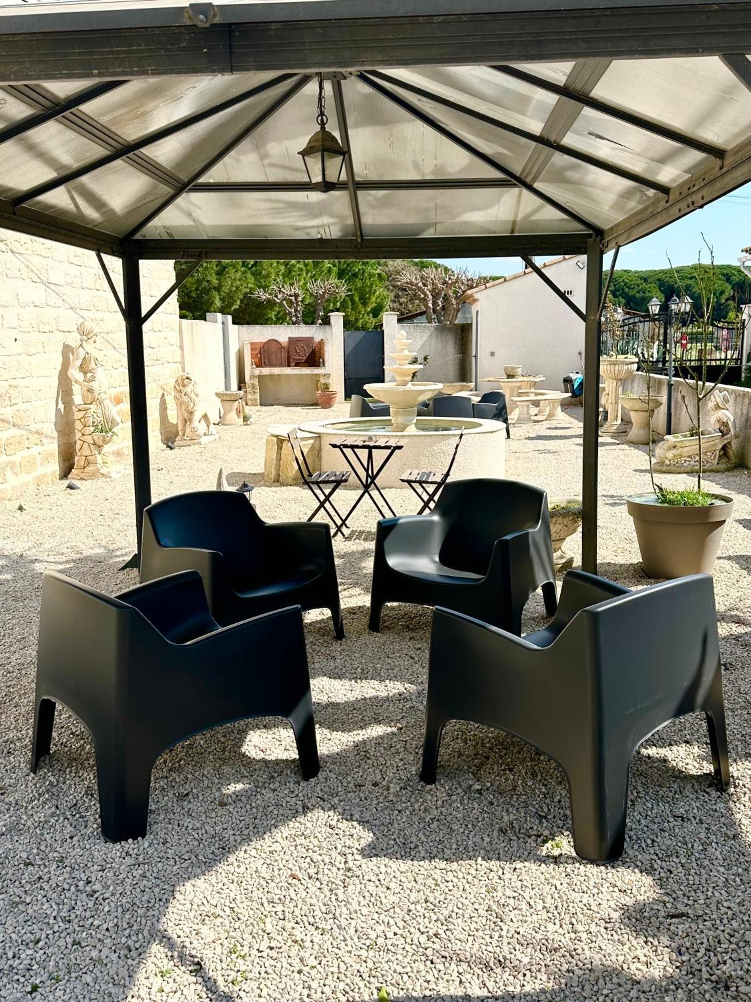 Les Appartements Du Mas - Rose Marie Aigues-Mortes Luaran gambar