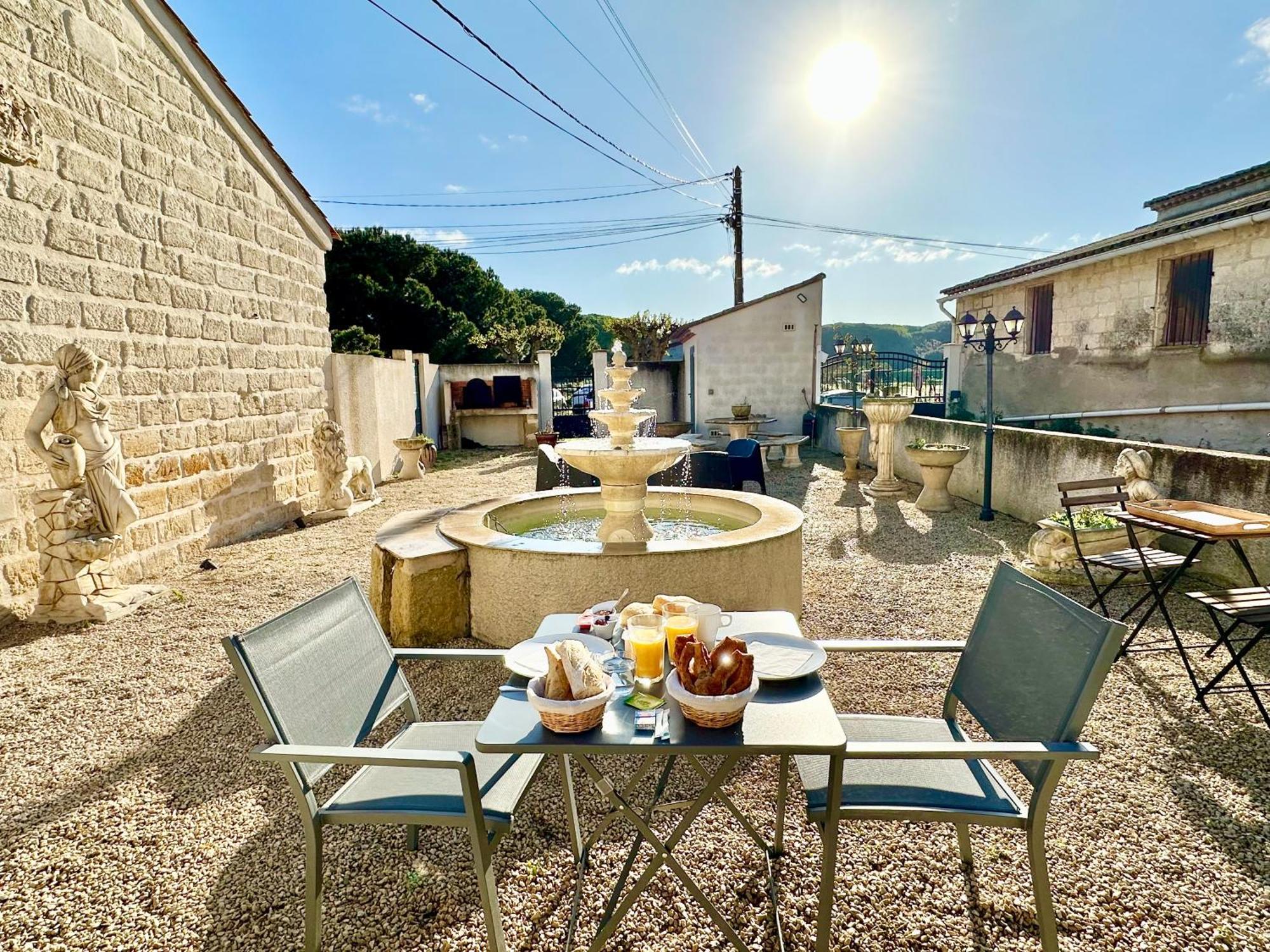 Les Appartements Du Mas - Rose Marie Aigues-Mortes Luaran gambar